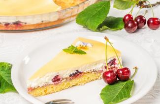 Kirschkuchen mit Eierlikörguss