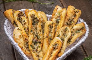 Kräuter-Zwiebel-Stangen