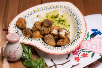 Panierte Steinpilze mit Petersilienerdäpfeln