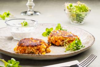 Reis-Gemüselaibchen auf Brunnenkressesauce