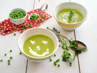 Erbsensuppe mit Frischkäse