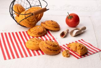 Paradeiser-Mozzarella-Schnecken