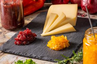 Paprikamarmelade und Zwiebelchutney