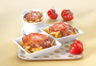 Überbackene Makkaroni mit Fleischsauce