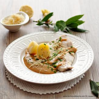 Gedämpftes Fischfilet mit Kren-Brotsauce