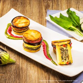 Gefüllte Gemüsetürmchen - gegrillt mit zweierlei Sauce