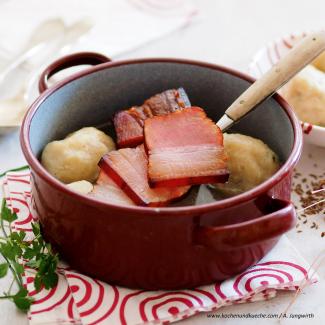 Gekochtes Geselchtes mit Mehlknödeln