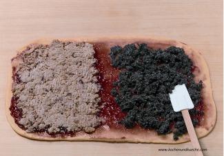Nuss- und Mohnfülle auf Germteig (mit Marmelade)
