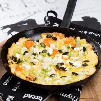 Offenes Chinakohl-Omelett