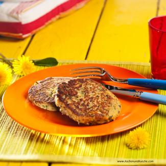 Vegetarische Kichererbsenlaibchen vom Grill