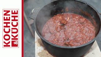 Gulasch im Dutch Oven