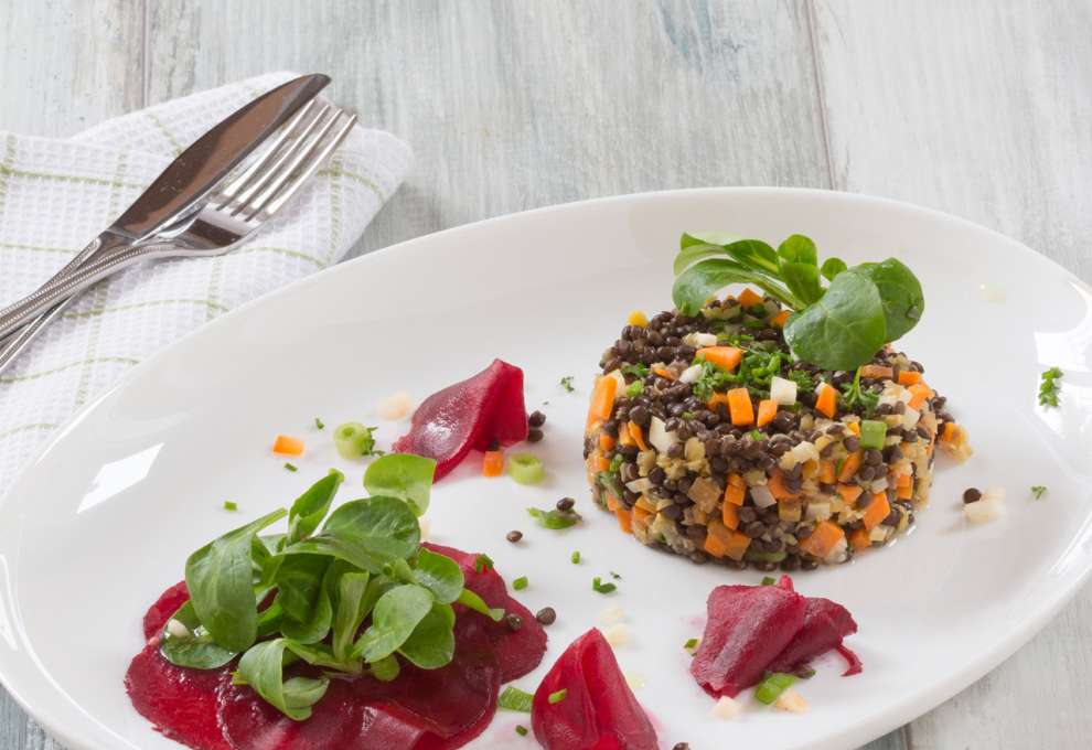 Rote-Rüben-Carpaccio mit Linsensalat