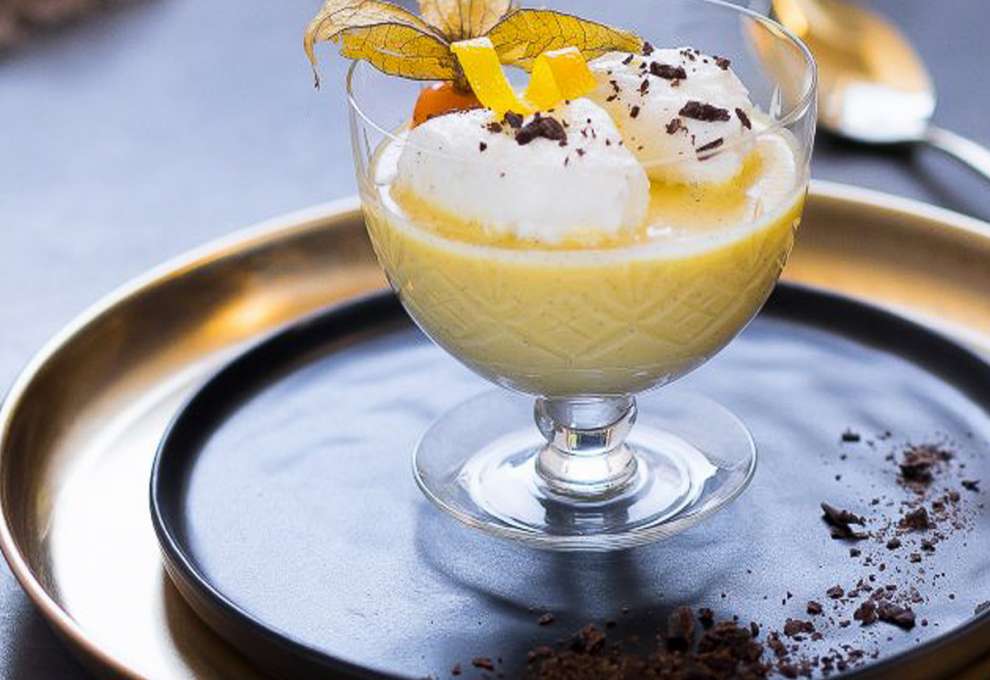 Schneenockerln mit Limoncello-Vanillesauce