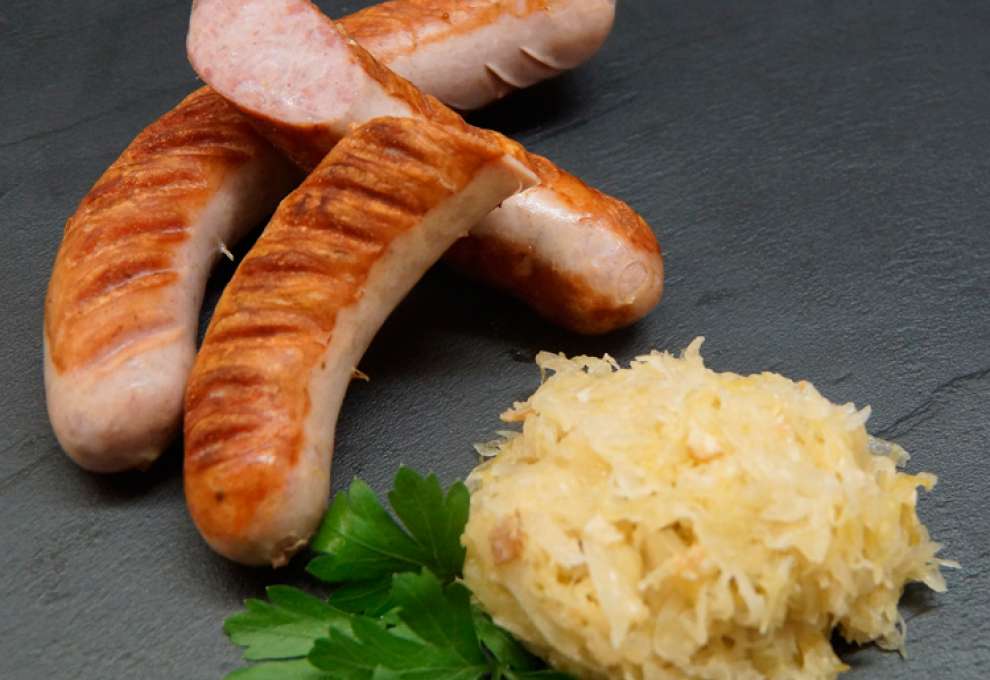 Bratwurst mit Sauerkraut