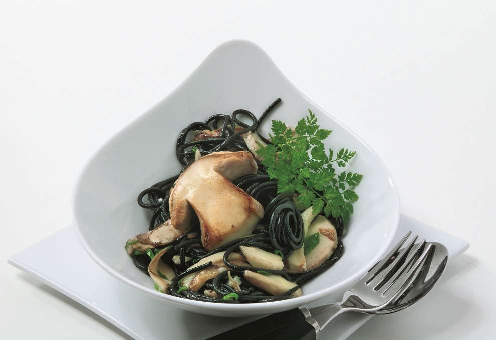 Schwarze Spaghetti