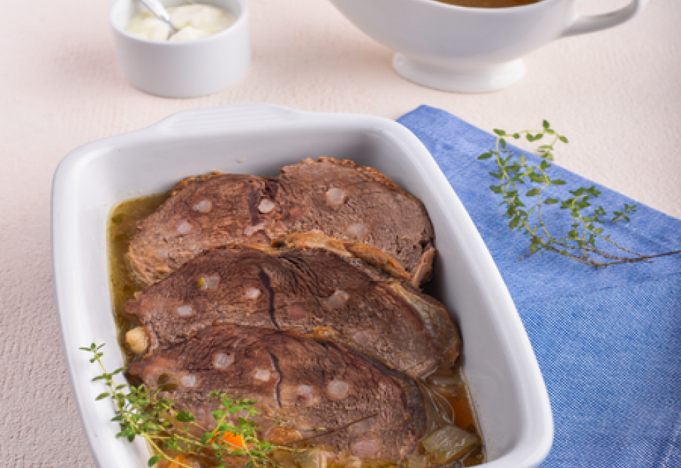 Gespickter Rindsbraten mit Wurzelgemüse