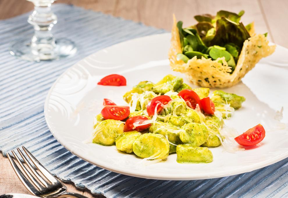 Gnocchi mit Kräuterpesto