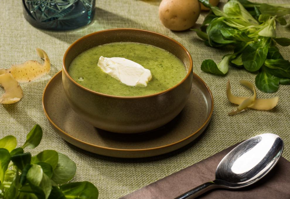 Erdäpfel-Vogerlsalat-Suppe