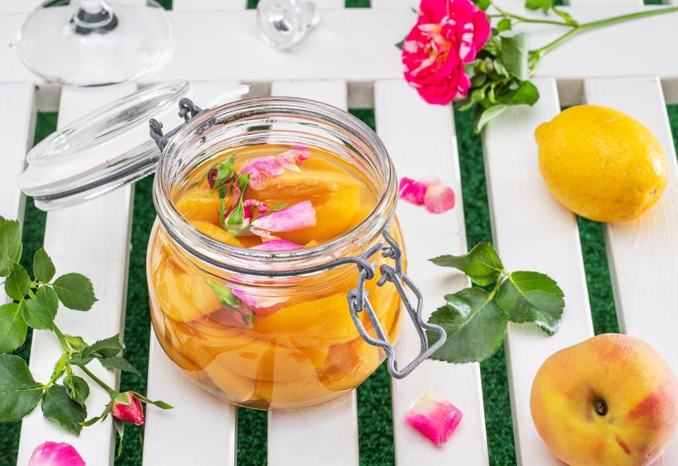 Pfirsichkompott mit Rosenblüten » süße Gerichte &amp; Speisen