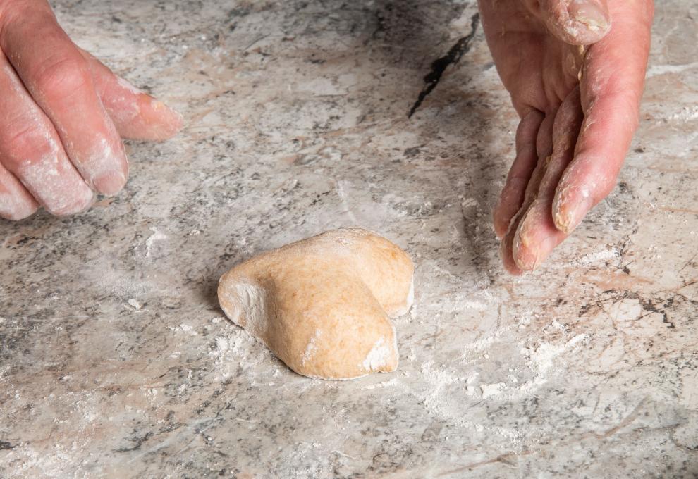 Das gegenüberliegende Ende spitz formen