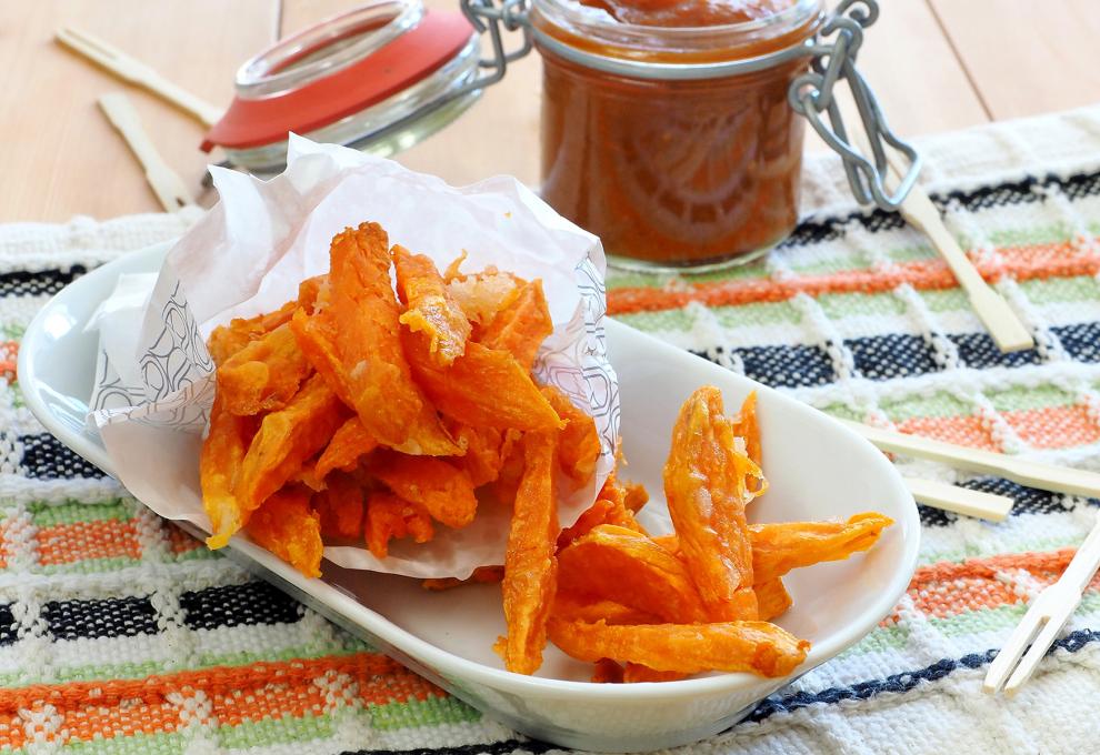Süßkartoffelpommes mit selbstgemachtem Ketchup