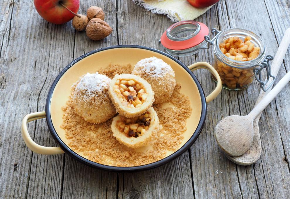 Topfenknödel mit Apfel-Zimt-Fülle