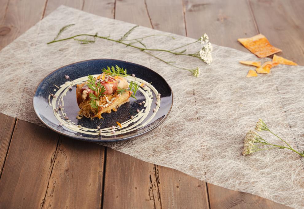 Hendlbruststreifen im Speckmantel in der Strudelhülle