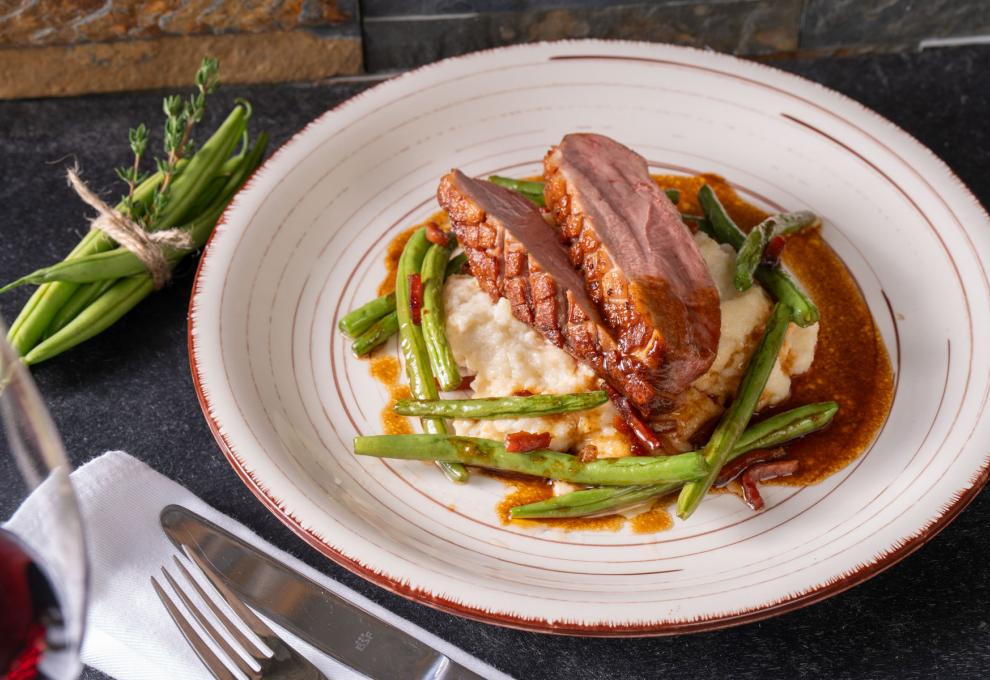 Knusprig rosa gebratene Entenbrust 