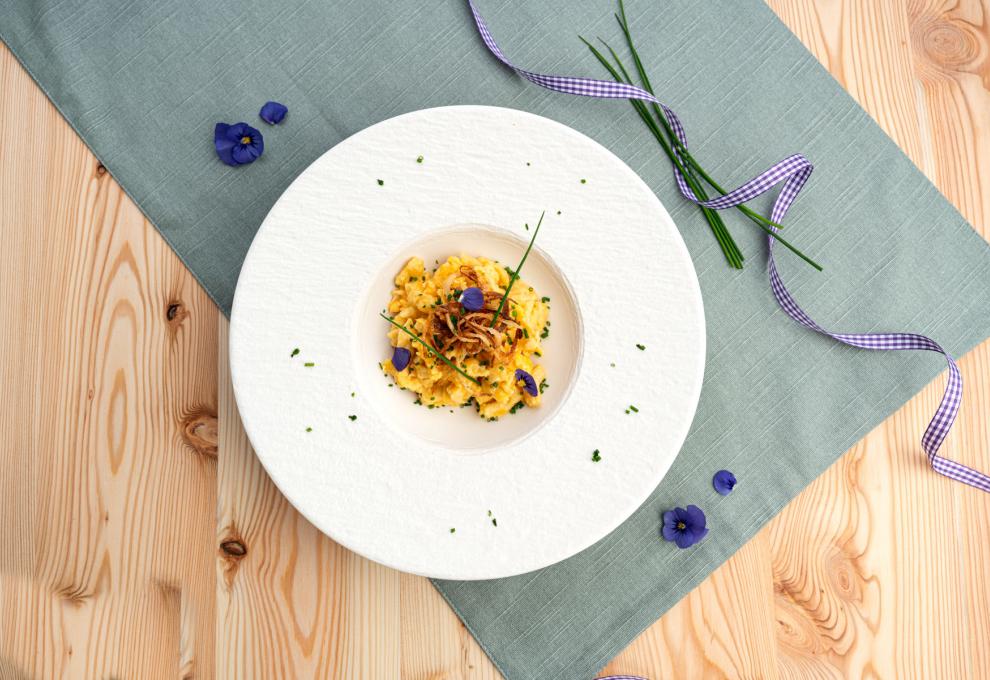 Eiernockerl mit Maismehl