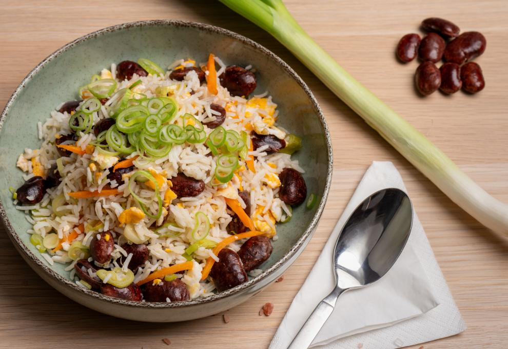 Gebratener Reis mit Käferbohnen und Ei