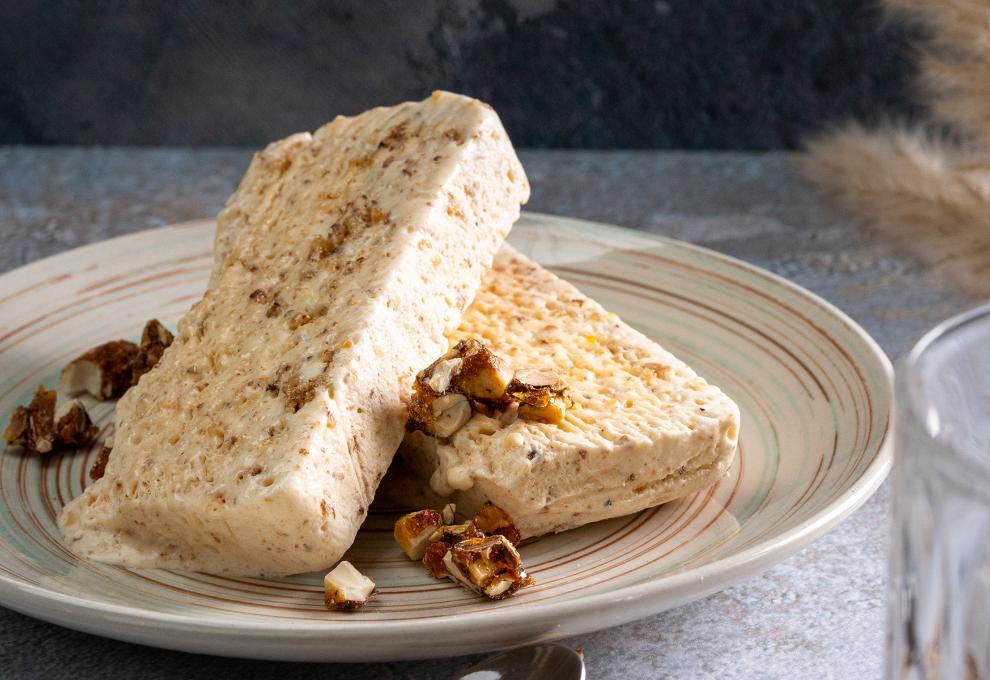 Mandelparfait mit Schuss