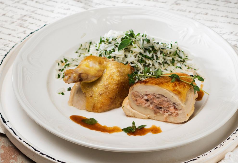 Hendlbrust mit Lachsfülle und Kräuterreis 
