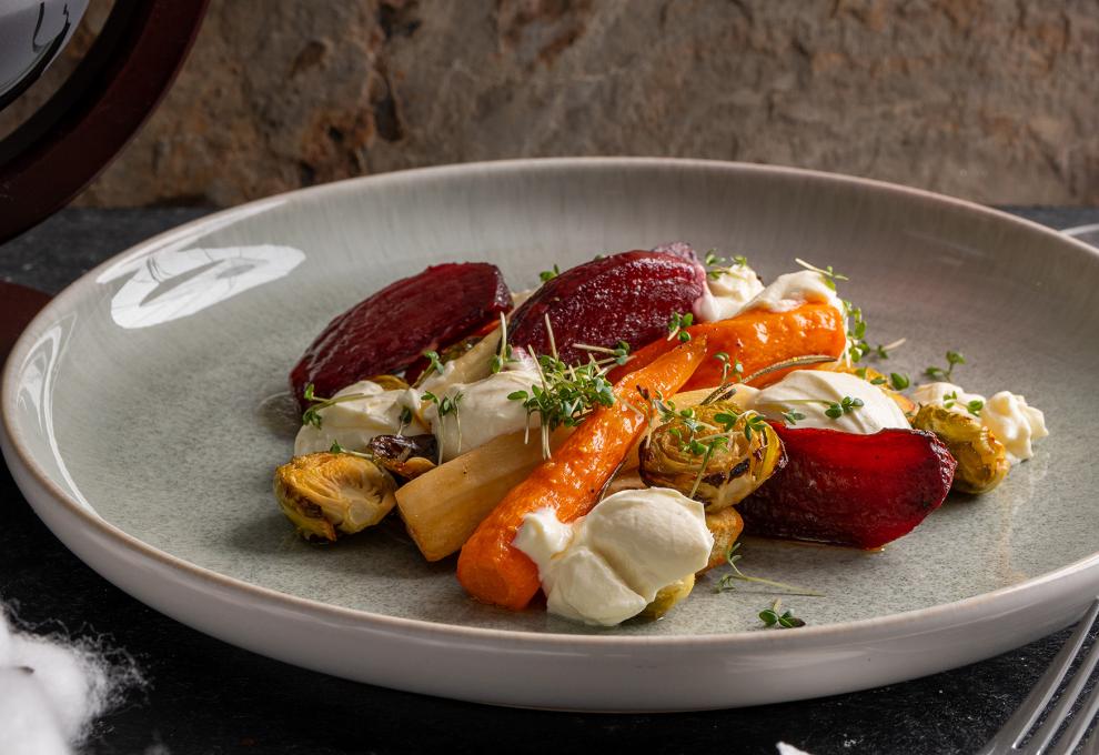 Wintergemüse mit Walnuss, Honig und Schafsfrischkäse