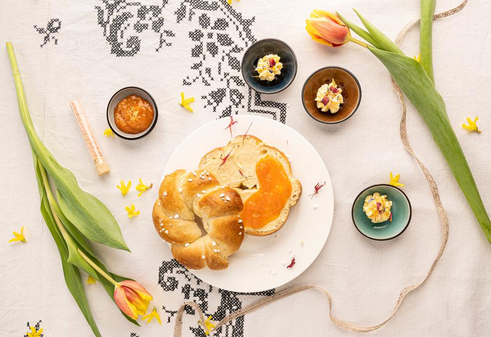 Blütenzuckerbutter und Karotten-Zitronen-Marmelade