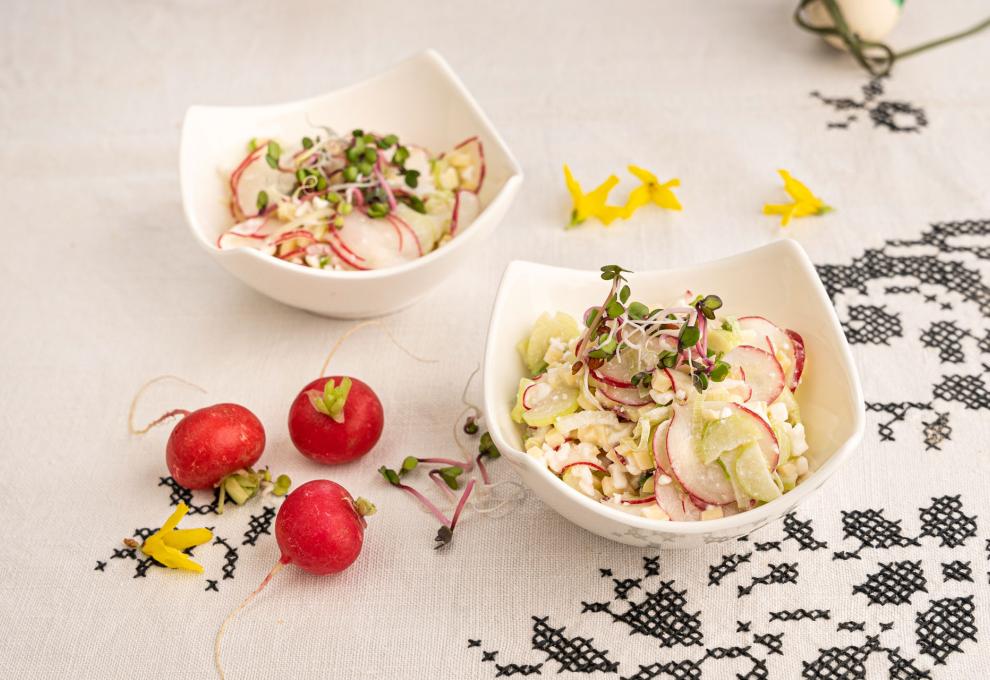 Radieschen-Käsesalat