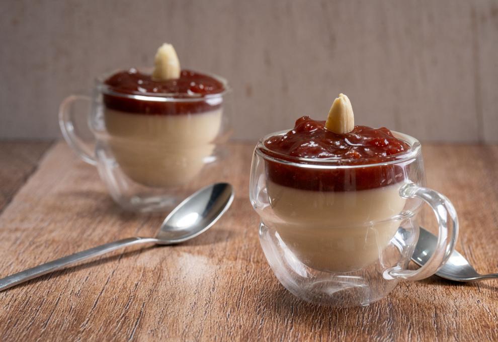 Weiße Schokoladen-Panna-cotta