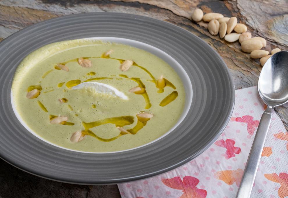 Brokkoli-Frischkäse-Suppe