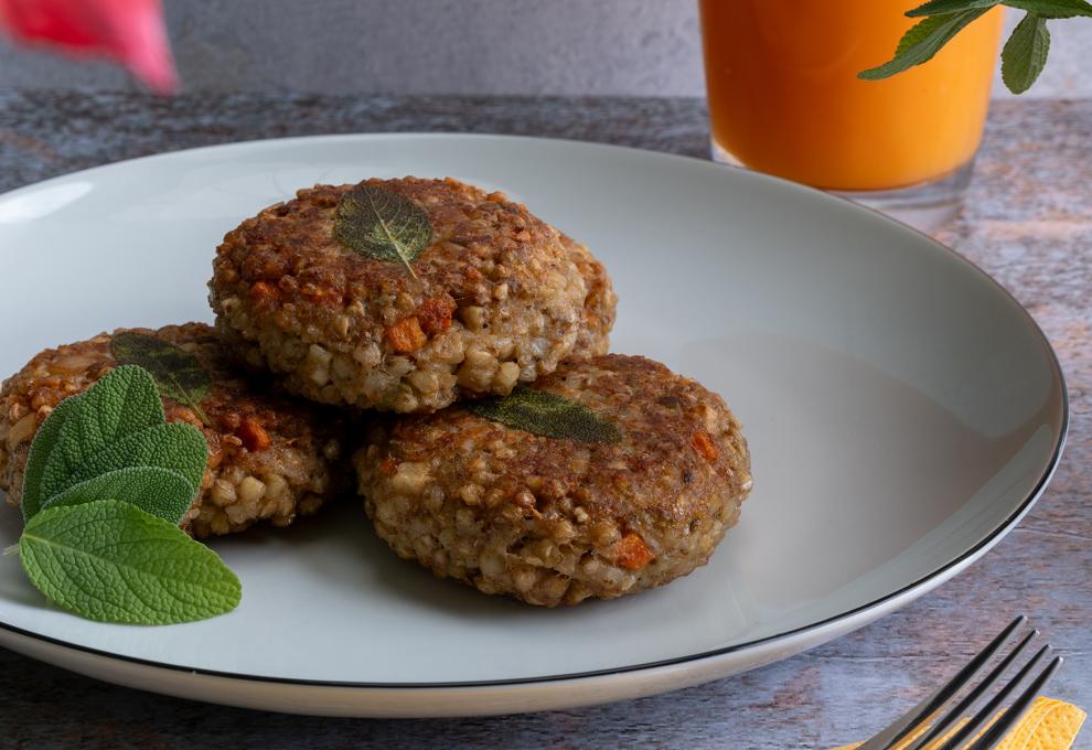 Buchweizenlaibchen mit Salbei