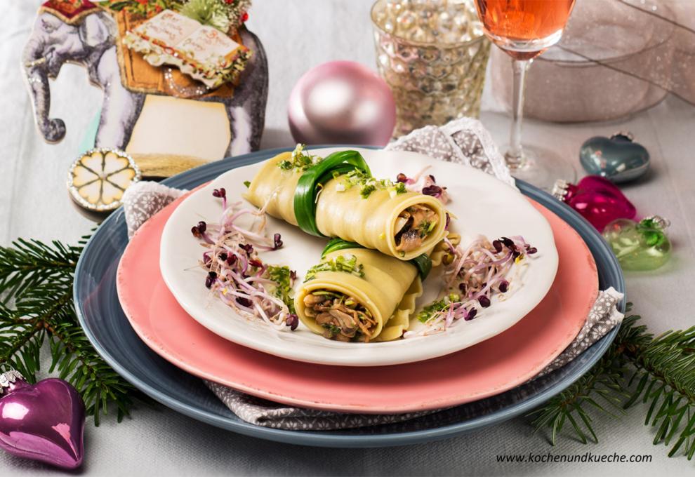 Nudelröllchen mit pikanter Pilzfülle