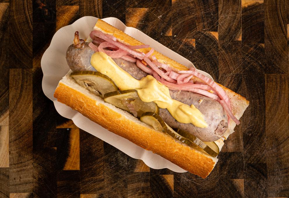 Hotdog mit Wildschweinsalsiccia