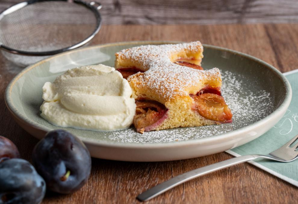 Schneller Zwetschkenkuchen vom Blech