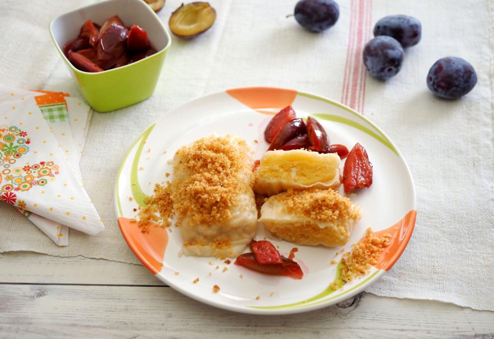 Grießstrudel mit Zwetschkenröster