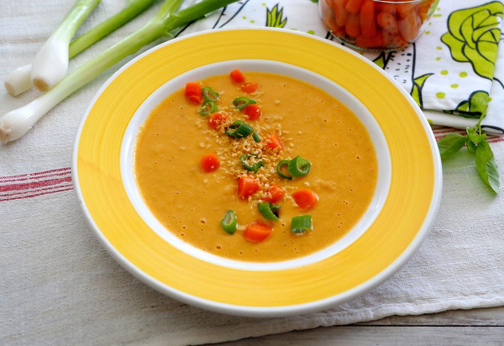 Karottensuppe mit Kokosmilch