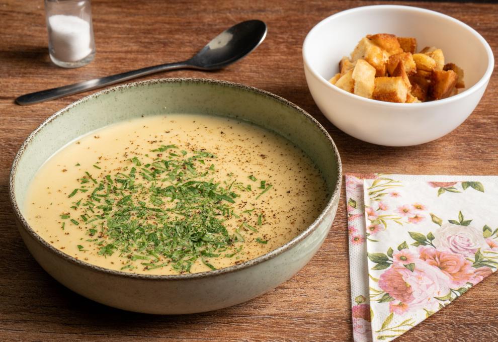 Pitztaler Kassuppe mit knusprigen Croûtons