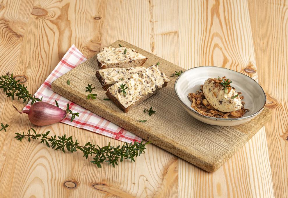 Aufgeschlagene Röstzwiebelbutter