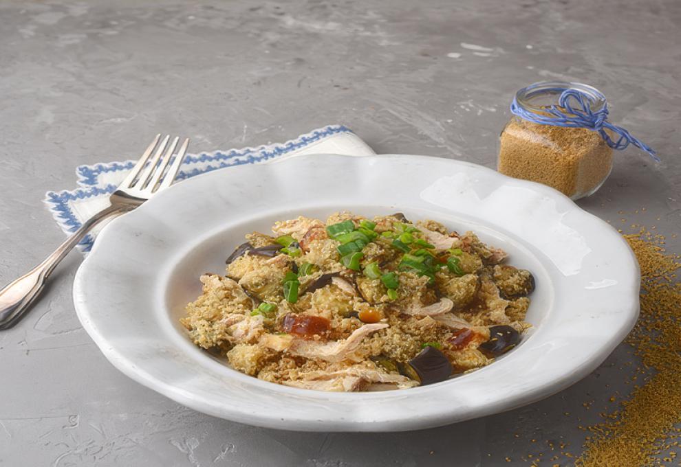 Couscous mit gebratenem Huhn und Gemüse 