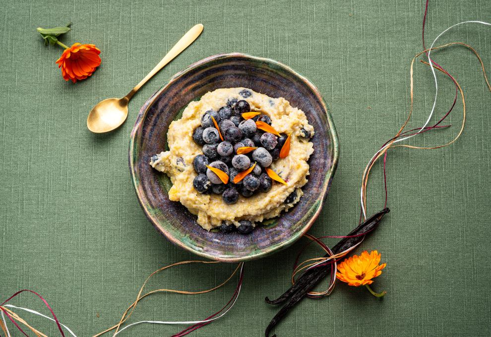 Polentabrei mit Heidelbeeren
