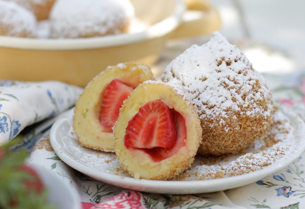 Erdbeerknödel aus Erdäpfelteig