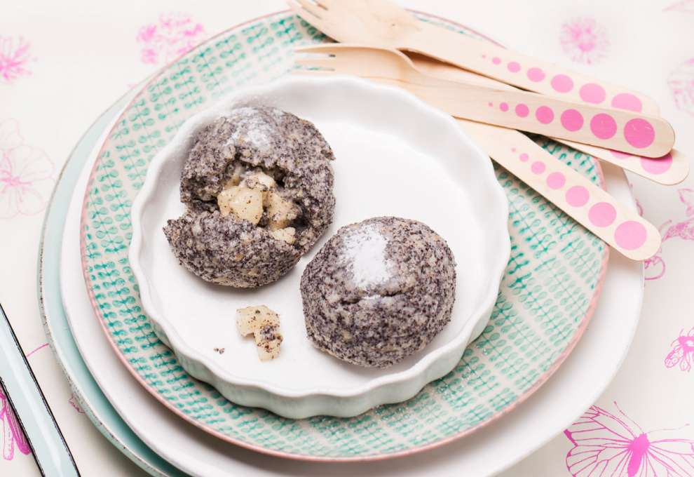 Mohnknödel aus Erdäpfelteig mit Birnenfülle 