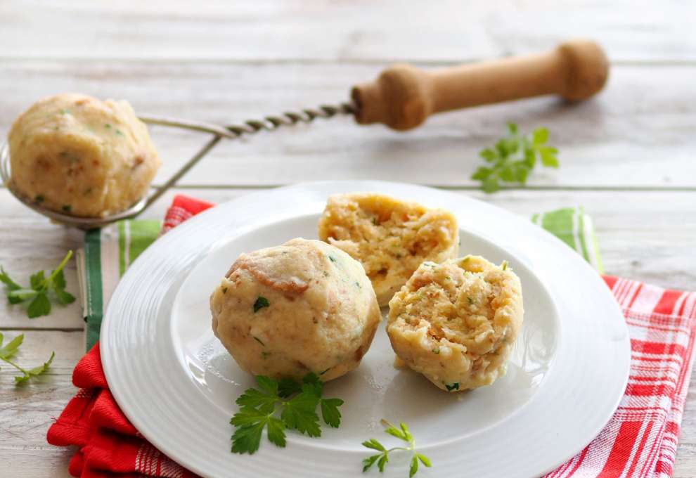 Erdäpfel-Semmelknödel